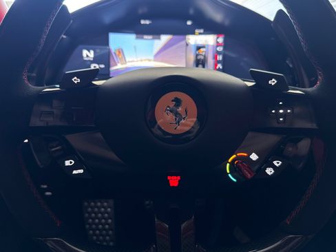 Used 2025 Ferrari 12Cilindri RWD image 28