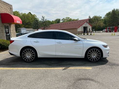 Used 2016 Chevrolet Malibu Premier w/ Driver Confidence Package image 4