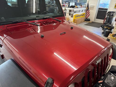 Used 2012 Jeep Wrangler Unlimited Sport image 74