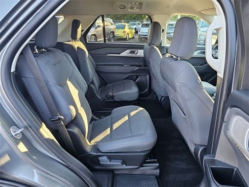 Used 2025 Ford Explorer Active image 28