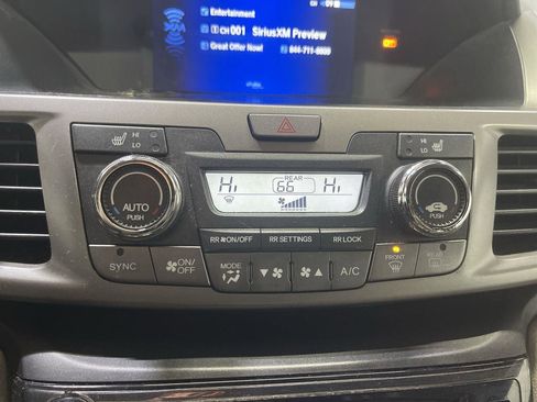 Used 2016 Honda Odyssey Touring Elite image 18