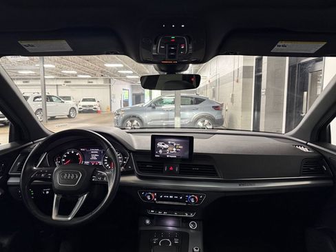 Used 2020 Audi Q5 2.0T Premium w/ Titanium Sport Package AWD/4WD image 8
