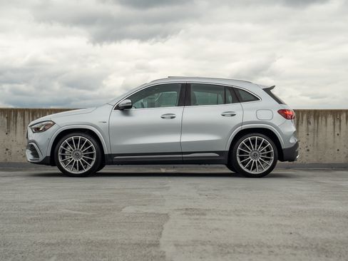 Used 2025 Mercedes-Benz GLA 35 AMG 4MATIC image 3