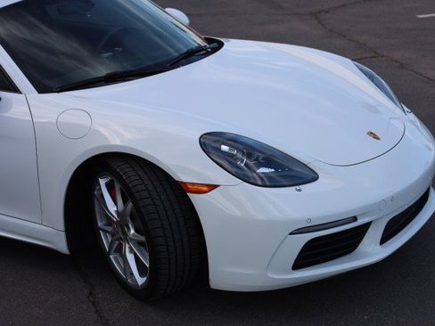 Used 2019 Porsche 718 Cayman S RWD image 10