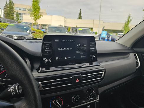 Used 2021 Kia Seltos LX AWD/4WD image 28