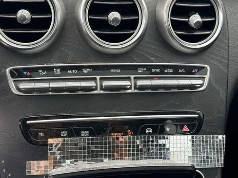 Used 2020 Mercedes-Benz GLC 300 image 23