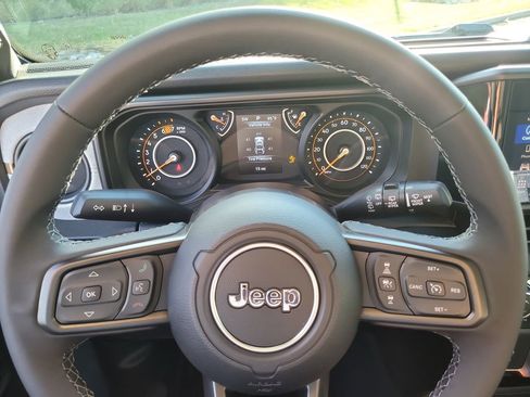New 2026 Jeep Wrangler Sport AWD/4WD image 28