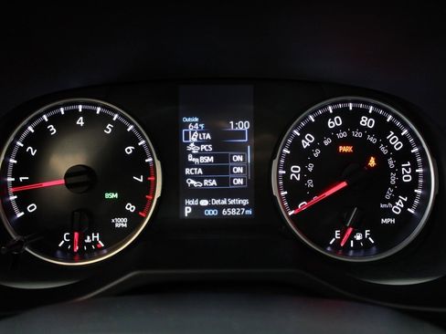 Used 2022 Toyota RAV4 XLE FWD image 16