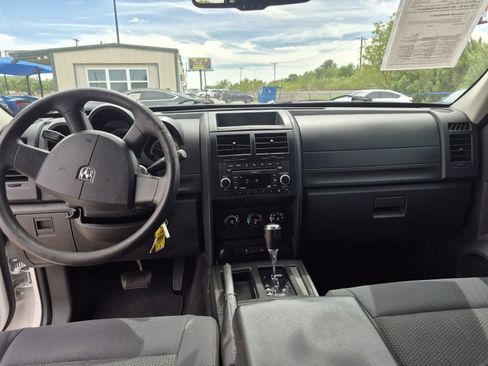Used 2011 Dodge Nitro Heat RWD image 20