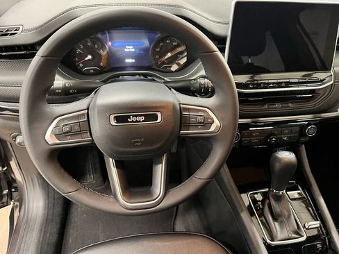 Used 2023 Jeep Compass Altitude image 16