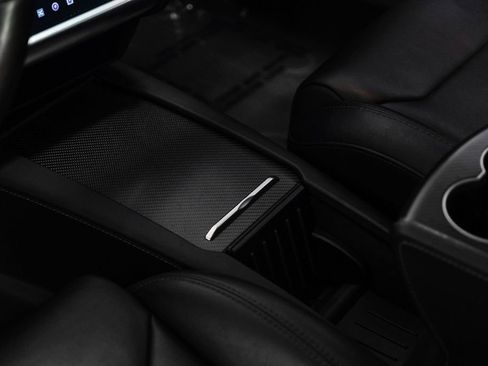 Used 2018 Tesla Model S 75D image 32