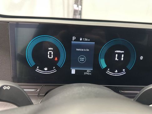 Used 2025 Hyundai Kona SEL image 12