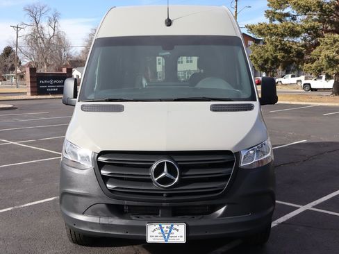 Used 2024 Mercedes-Benz Sprinter 2500 image 12