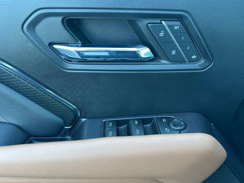 Used 2023 GMC Canyon AT4 w/ AT4 Premium Package image 10