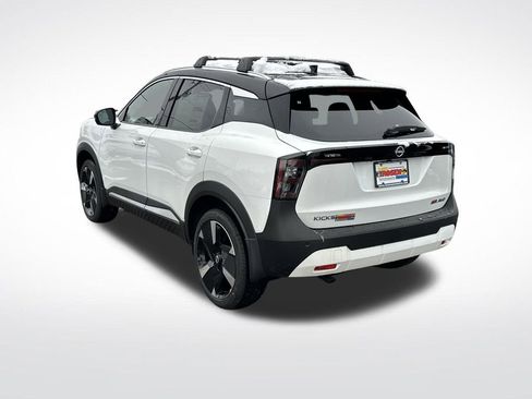 New 2026 Nissan Kicks SR w/ Cold Weather Package image 3