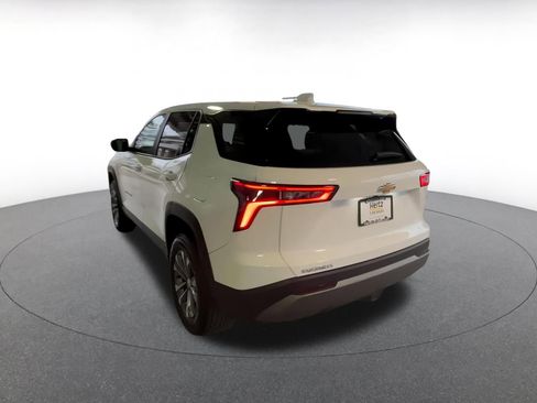 Used 2025 Chevrolet Equinox LT image 11