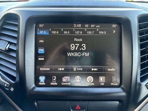 Used 2015 Jeep Cherokee Limited AWD/4WD image 14