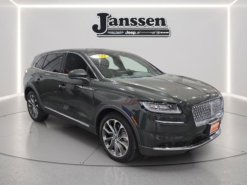 Used 2022 Lincoln Nautilus Reserve w/ Luxury Package AWD/4WD image 6