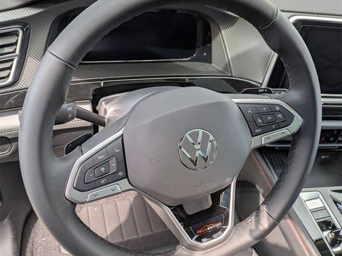 New 2025 Volkswagen Atlas Peak Edition SE image 12