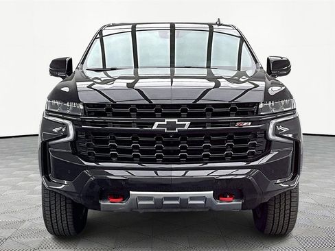 Used 2024 Chevrolet Tahoe Z71 w/ Luxury Package image 3