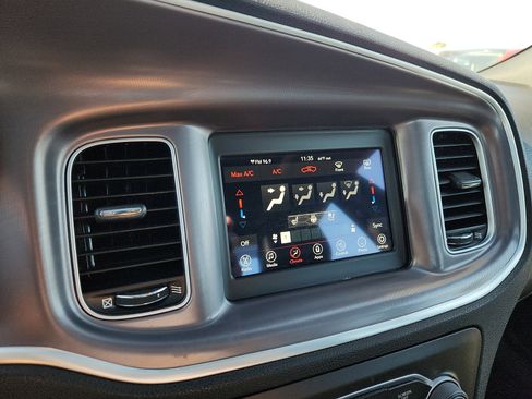 Used 2022 Dodge Charger SXT w/ Leather Interior Group image 19