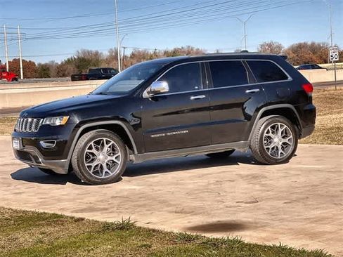 Used 2019 Jeep Grand Cherokee Limited image 4