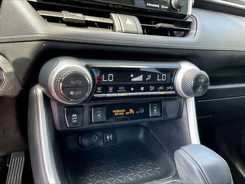 Used 2019 Toyota RAV4 XLE w/ Convenience Package AWD/4WD image 14