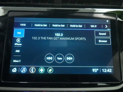 Used 2023 Chevrolet Bolt EUV LT w/ Convenience Package FWD image 37