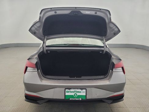 Used 2023 Hyundai Elantra SEL FWD image 29