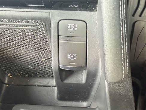 Used 2023 Nissan Kicks SV image 22