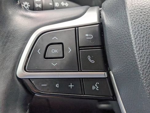 Used 2023 Toyota Highlander XLE FWD image 26