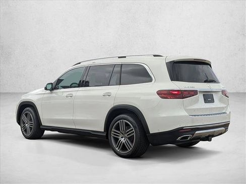Used 2025 Mercedes-Benz GLS 450 4MATIC image 9