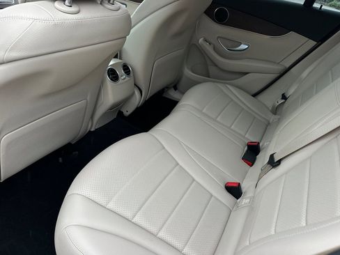 Certified 2022 Mercedes-Benz GLC 300 4MATIC image 12