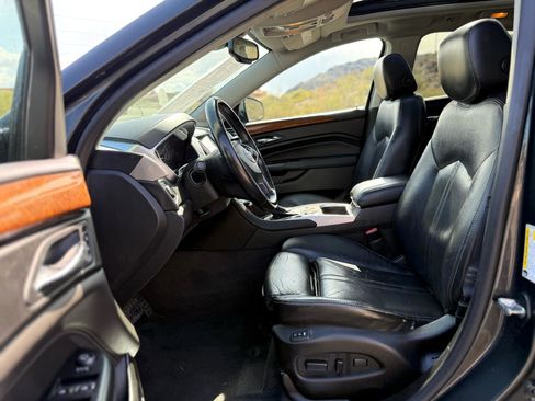 Used 2016 Cadillac SRX Luxury image 11