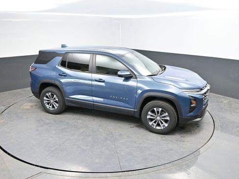 Used 2025 Chevrolet Equinox LT FWD image 23