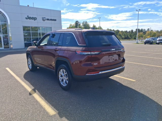 Used 2023 Jeep Grand Cherokee Limited w/ Luxury Tech Group II AWD/4WD image 6