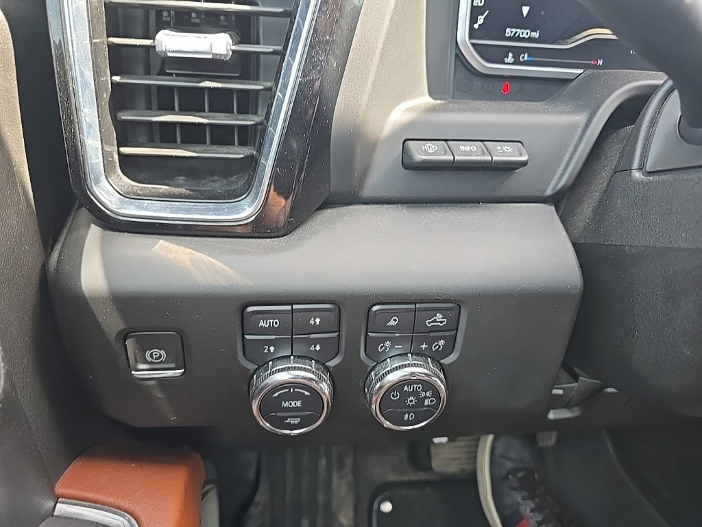 Used 2024 GMC Sierra 2500 Denali Ultimate AWD/4WD image 22
