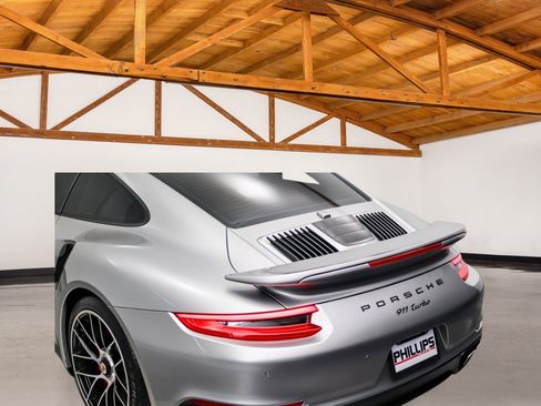 Used 2017 Porsche 911 4 Coupe AWD/4WD image 7
