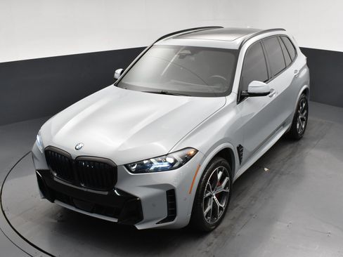 Used 2024 BMW X5 xDrive40i w/ M Sport Package AWD/4WD image 17