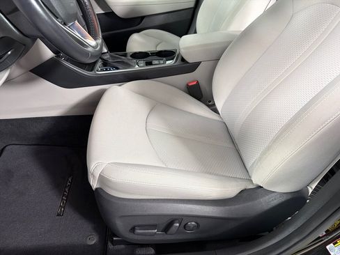 Used 2018 Hyundai Sonata SEL w/ Tech Package 04 FWD image 11