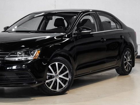 Used 2017 Volkswagen Jetta SE image 7