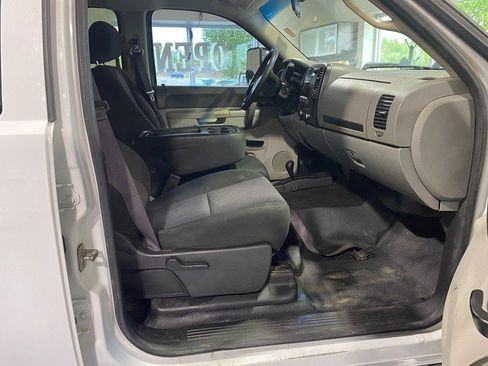 Used 2013 Chevrolet Silverado 2500 W/T AWD/4WD image 17