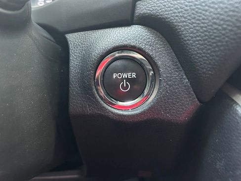 Used 2025 Toyota RAV4 XLE AWD/4WD image 28