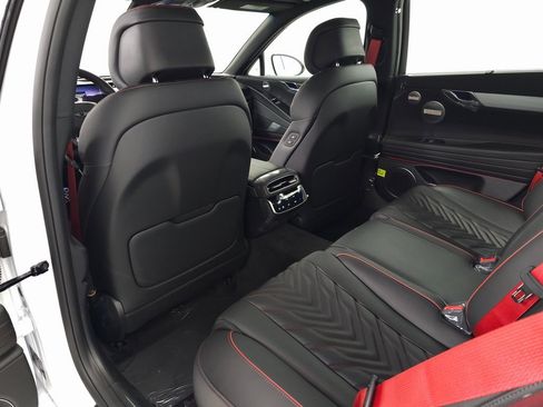 Used 2025 Genesis G80 3.5T Sport image 29