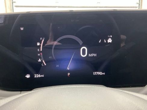 Used 2025 Buick Envista Sport Touring FWD image 9