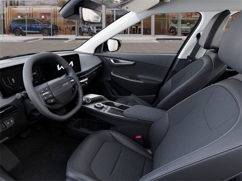 New 2025 Kia EV6 AWD image 17