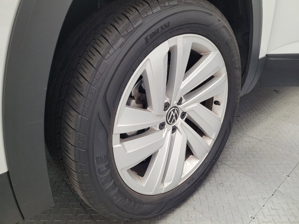 Used 2023 Volkswagen Atlas Cross Sport SE FWD image 31