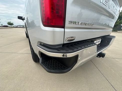 Used 2022 Chevrolet Silverado 1500 LT w/ Safety Package AWD/4WD image 26