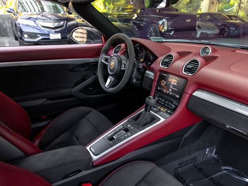 Certified 2022 Porsche 718 Boxster Spyder RWD image 45