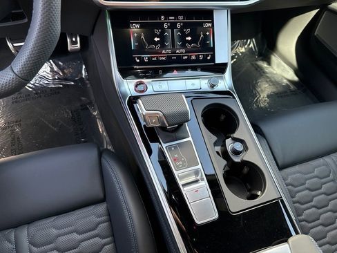 New 2025 Audi RS 6 performance image 18